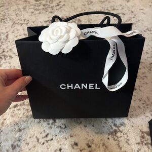 Medium size shopping bag